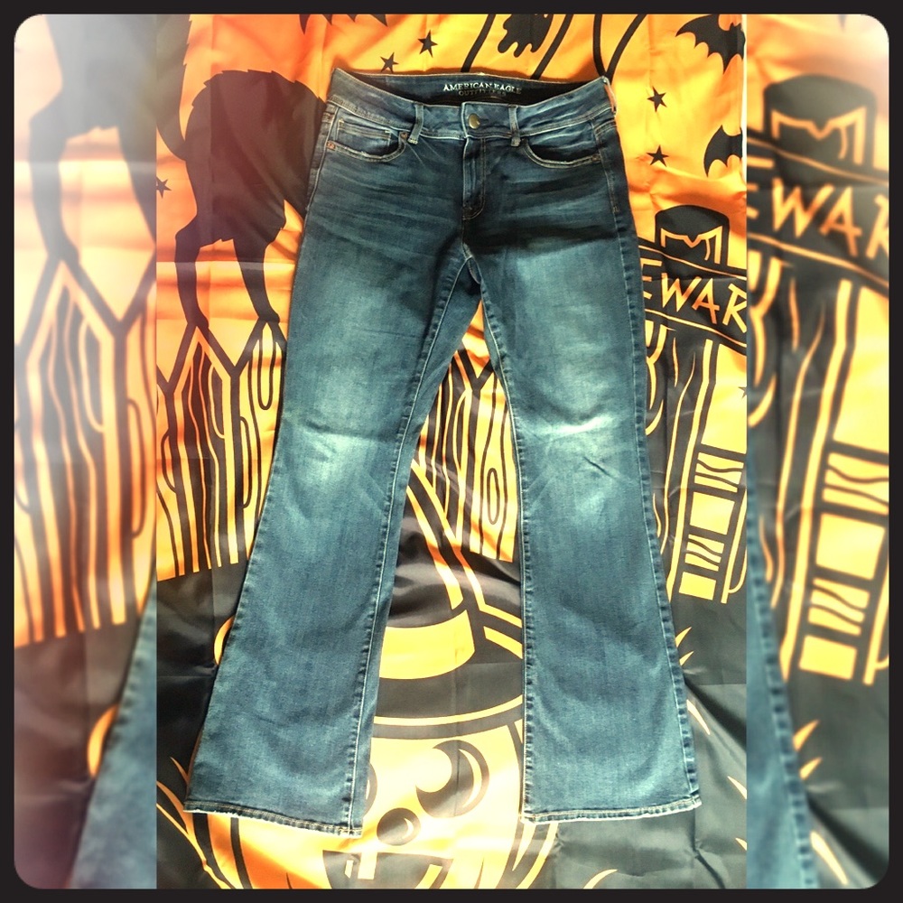 Women’s 10R American Eagle Kick Boot jeans